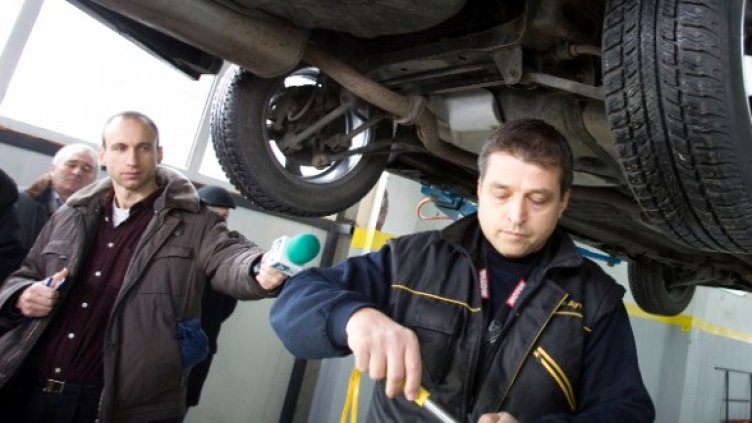 Техническите прегледи вече ще се записват. Снимка: БТА