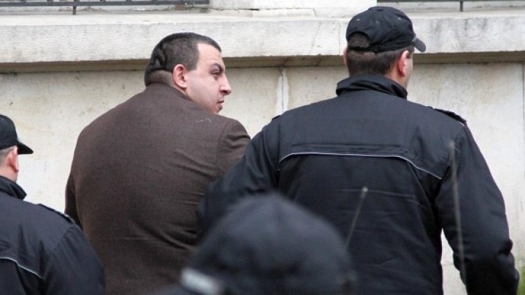 Петър Стоянов идва в Окръжния съд. Снимка: Булфото