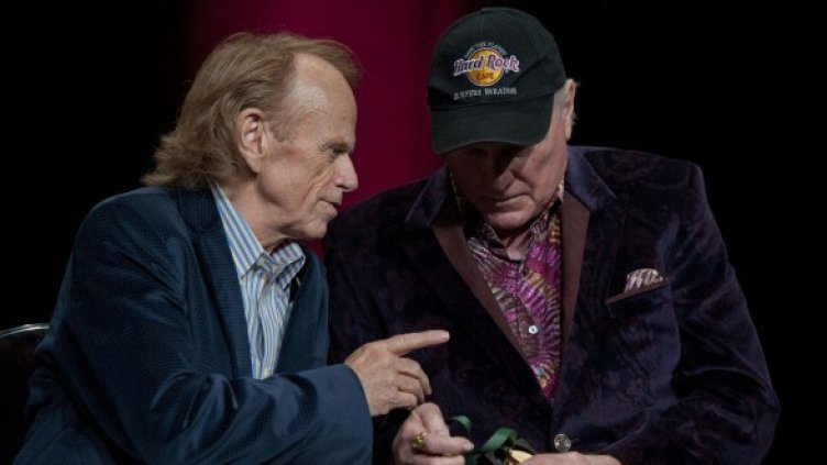 Ал Джардин и Майк Лав. Снимка: Reuters