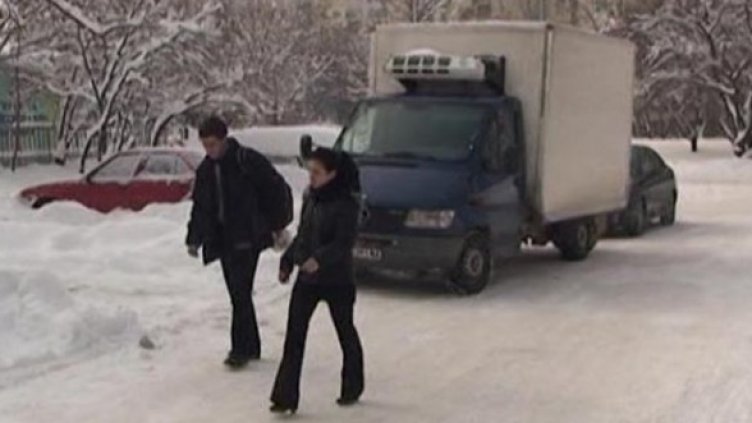 Обади се в нужда. Деца в помощ на баба и дядо