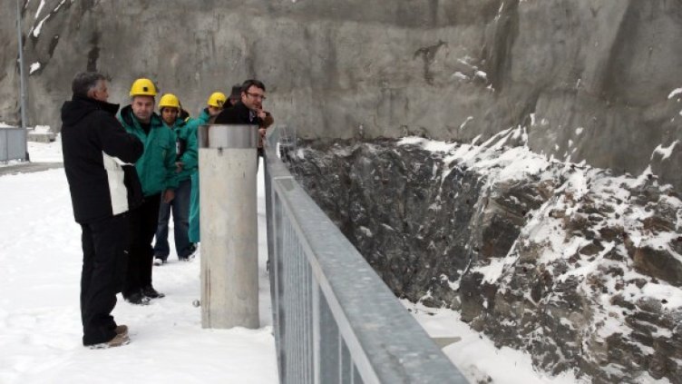 Трайков инспектира и "Цанков камък". Снимка: БТА