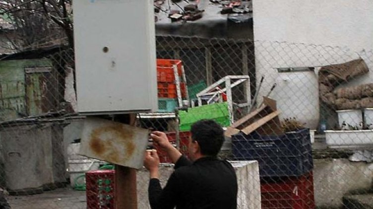 Хонорарите се плащали на предприемчиви жители от същия квартал. Снимка: Булфото