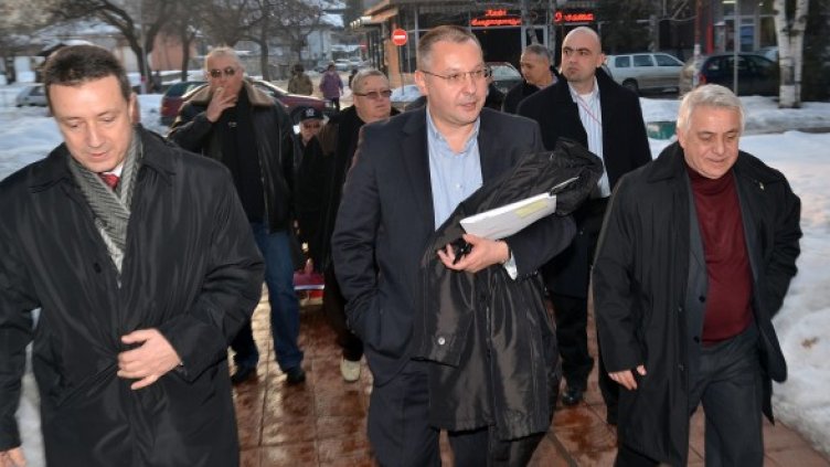 Станишев по време на обиколката си в Монтана. Снимка: БТА