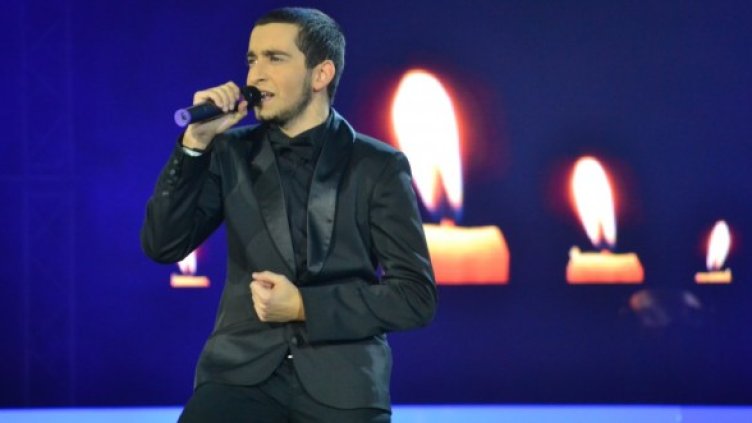 Рафи ще работи с утвърдени автори за първия си сингъл. Снимка: X Factor