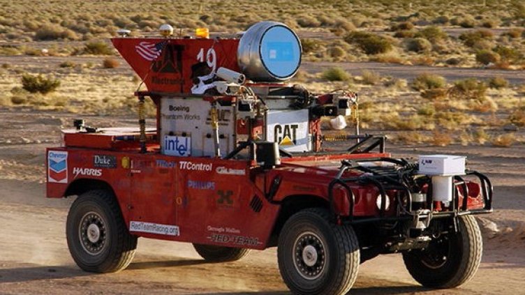 Кола без шофьор? Да, това вече е възможно. Снимка: AutoMedia.bg
Първият умен автомобил. Снимка: AutoMedia.bg
Машината, на която дори Джей Лено повярва. Снимка: AutoMedia.bg
Снимка: AutoMedia.bg