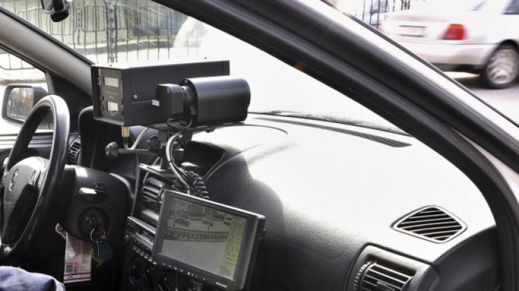 Мобилното устройство може да прави видеоклип с продължителност три минути. Снимка: архив Булфото