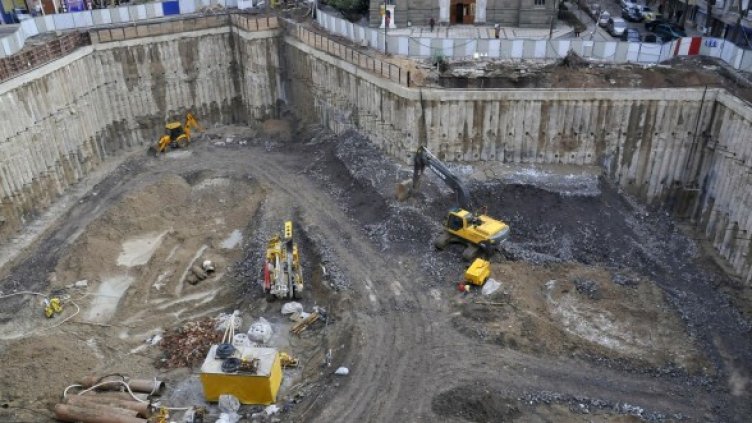 Продължава работата по няколко буферни паркинги. Снимка: Булфото