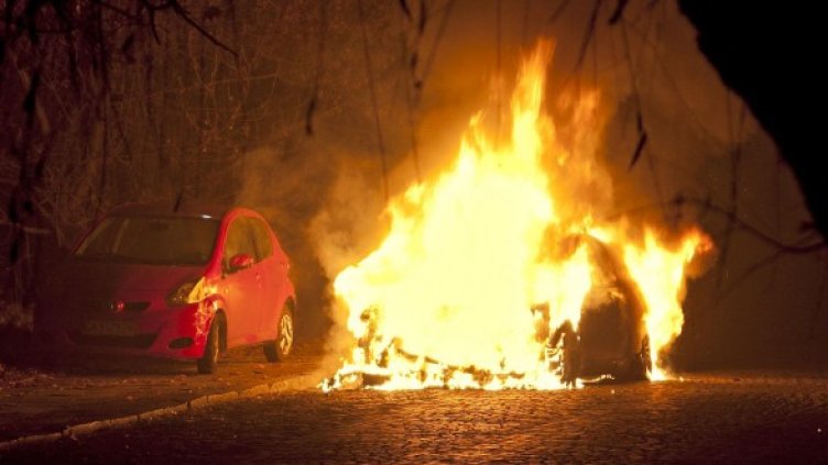 На колата са нанесени щети за 1500 лв. Снимка: архив Булфото