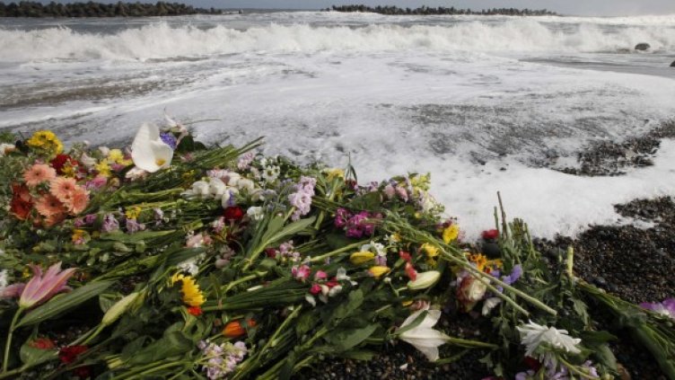 Япония си спомни за жертвите на земетресението и вълните цунами. Снимка: Reuters