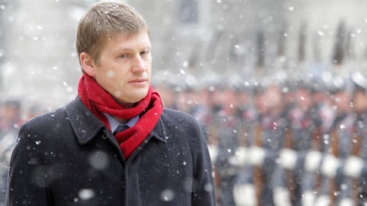 Посланик Алън бързо се сблъска с родната действителност. Снимка: БТА