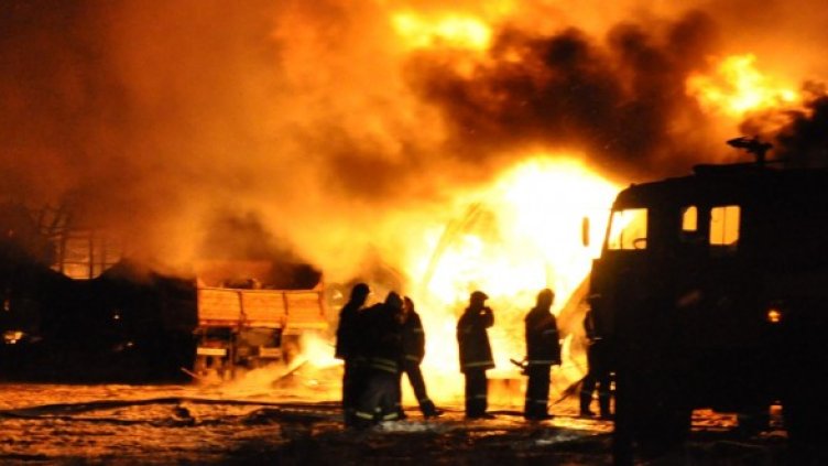 Пожарът може да е бил предизвикан от късо съединение. Снимка: Reuters