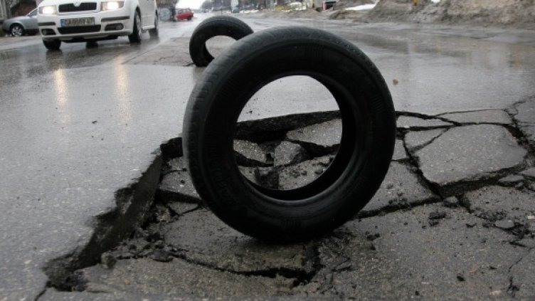 АПИ иска предоговаряне на цените за ремонти. Снимка: Impact Press Group