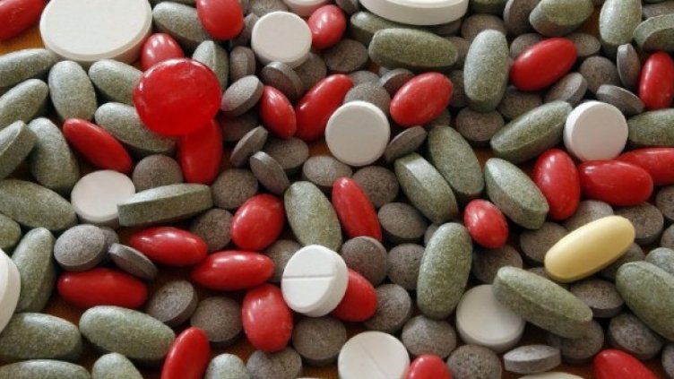Още от утре за 25 лекарства са договорени по-ниски цени. Снимка: архив, Булфото
