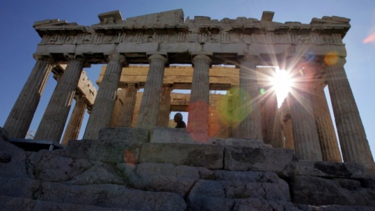 Слънцето ще помага на гърците да излязат от кризата. Снимка: Reuters