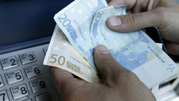 Всяко забавяне може да доведе до по-дълбока рецесия. Снимка: Reuters