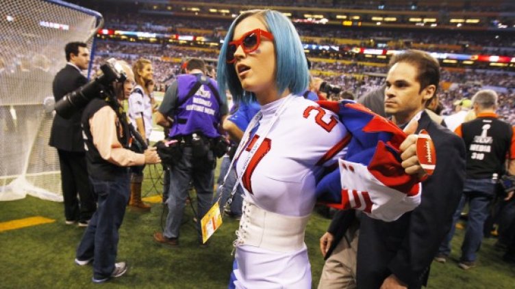 Певицата със своя версия на хита на Джей Зи и Кание Уест, Снимка: Reuters