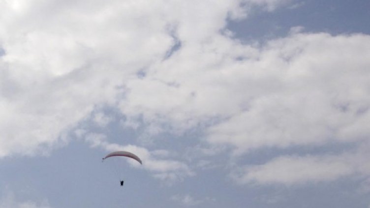 С полета си възрастната жена е подобрила досегашния рекорд на 100-годишна баба от Кипър през 2007 г. Снимка: Impact Press Grouр