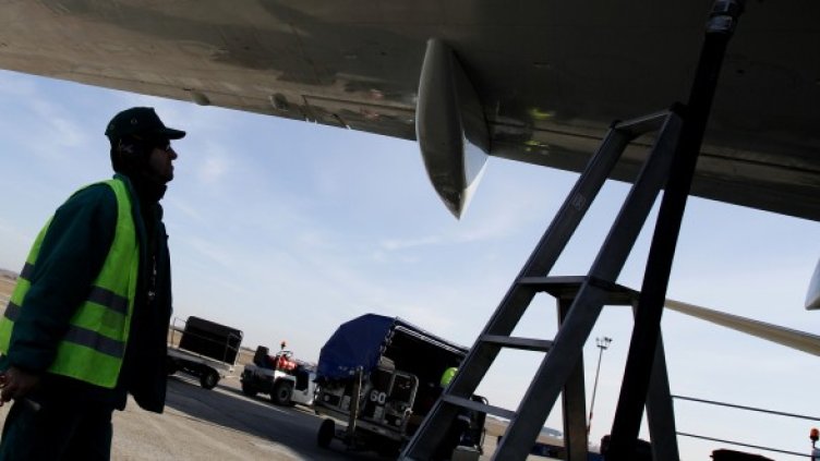 Паника обзе пътниците на Боинг 737 малко преди самолетът да излети от Москва, научавайки за дупка, открита в едното му крило. Снимка: архив, Reuters