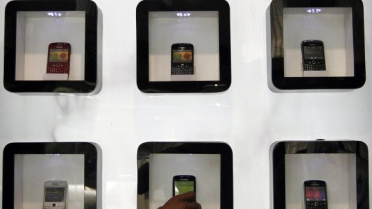 Канадците посягат по-рядко към BlackBerry. Снимка: Reuters