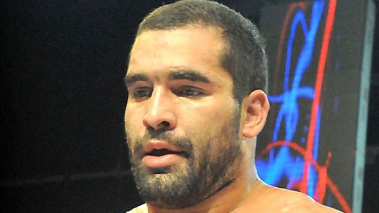 Продължава борбата за живота на Багата. Снимка: архив, Булфото