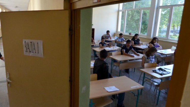 Учениците са потвърдили, че им е показвано порно. Снимка: Impact press group