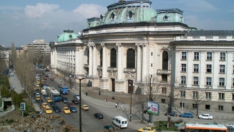 По темата "На един клик разстояние" пишат на предварителния изпит по журналистика кандидат-студентите от Софийския университет "Св. Климент Охридски". Снимка: архив, Булфото