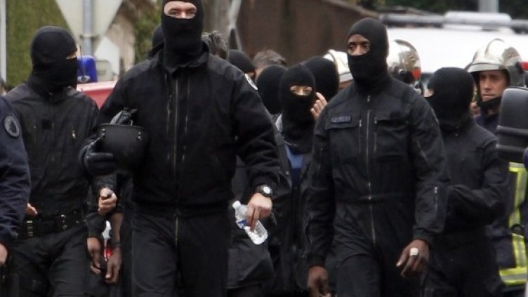 32-часова обсада на апаратамента на Мера. Снимка: Reuters