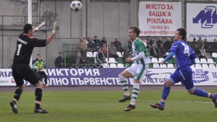 Давид Каядо ще бъде основната заплаха за отбраната на ЦСКА. Снимка: Булфото