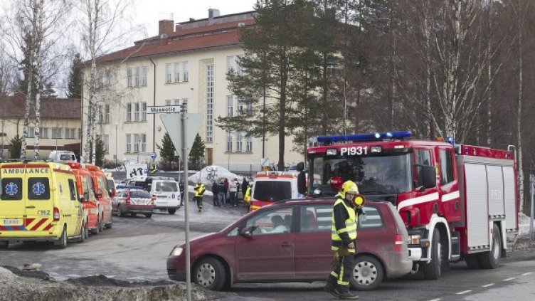 Арестуван е въоръжен мъж, открил огън в училище в градчето Оривеси, Финландия. Снимка: Reuters