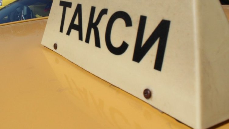 Таксиметровите шофьори с най-много нарушения за една нощ. Снимка: Impact Press Group