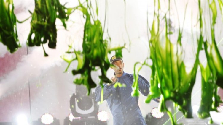 Уил Смит насочи оръдията със зелената слуз към публиката. Снимка: Reuters