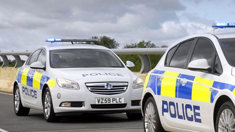 Полицаите сега ще трябва да платят 180 лири, за да покрият щетите на възрастния мъж. Снимка: Reuters