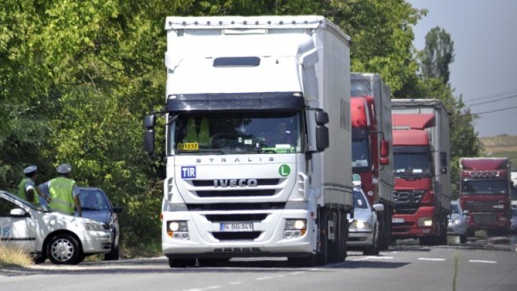 Тировете ще бъдат спирани и по Великденските празници. Снимка: Булфото