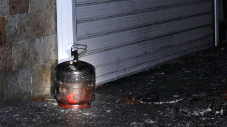 Пострадалият мъж е с опасност за живота. Снимка: Булфото