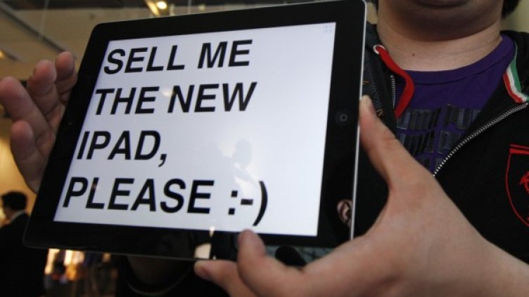 Китаец си купил iPad и iPhone, след като продал единия си бъбрек. Снимка: архив, Reuters