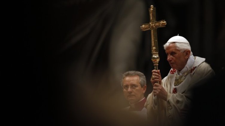 Папа Бенедикт XVI по време на Великденската меса. Снимка: Reuters