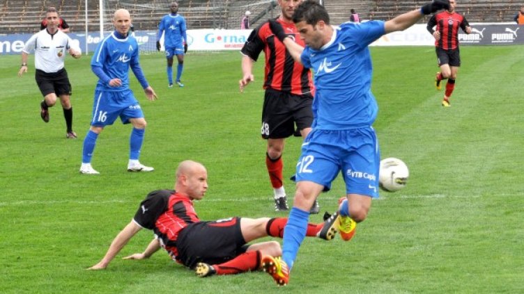 Левскарите не спират да се дънят. Снимка: Булфото