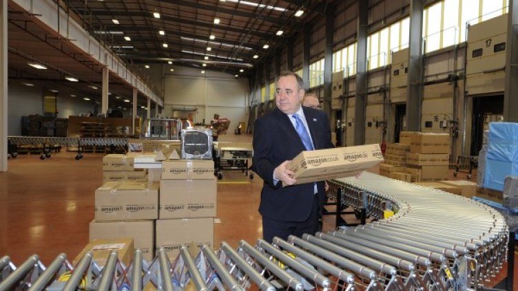 Операциите на Amazon на Острова минават през дружество в Люксембург. Снимка: Reuters