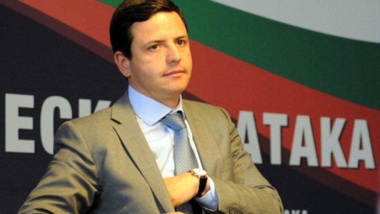 Николай Пехливанов Снимка: архив, Атака