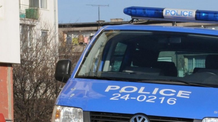 Полицията е иззела доказателства. Снимка: архив Булфото