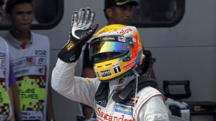 Хамилтън този път няма да стартира първи в Китай. Снимка: Reuters