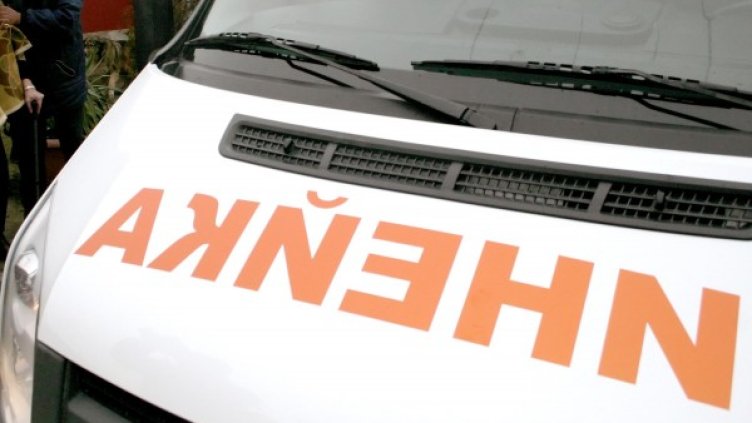 Жената е била откарана в болница. Снимка: Impact press group