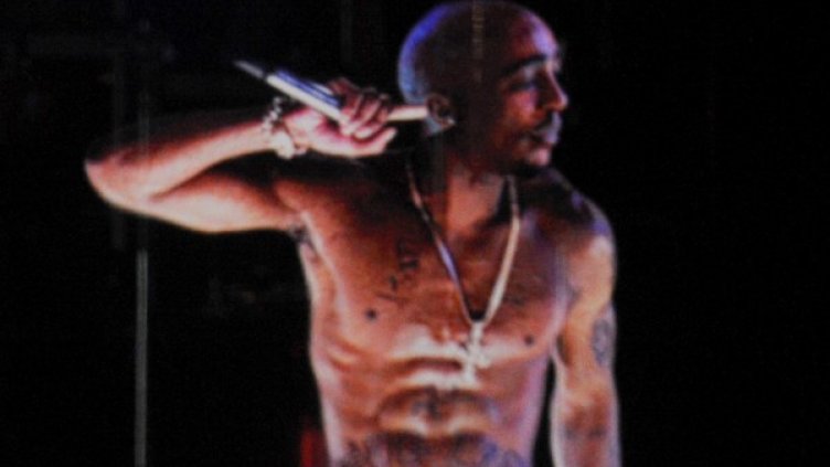 Феновете видяха доста реалистичен образ на Тупак. Снимка: Getty Images