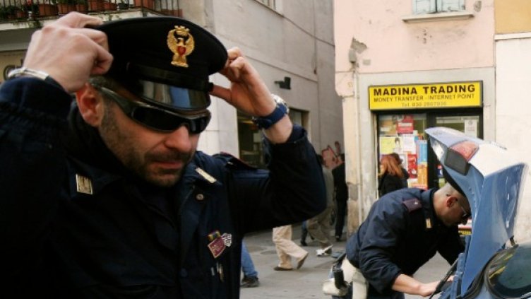 Българин, румънец и двама италианци са арестувани за производство и разпространение на фалшиви евро. Снимка: архив, Reuters