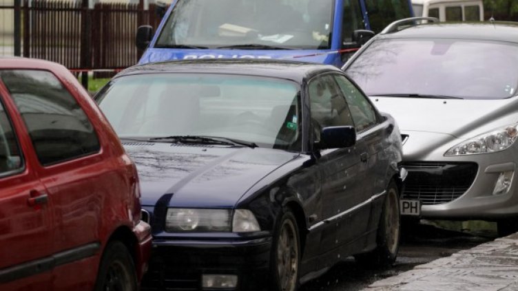 50-годишният мъж се е прострелял в BMW-то си. Снимка: Булфото