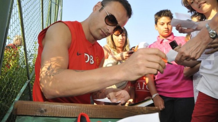 Галатасарай продължава да се натиска за Бербатов. Снимка: Булфото