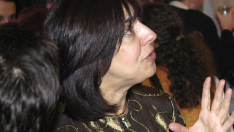 Николова поема в ръцете си БОРКОР. Снимка: архив Булфото