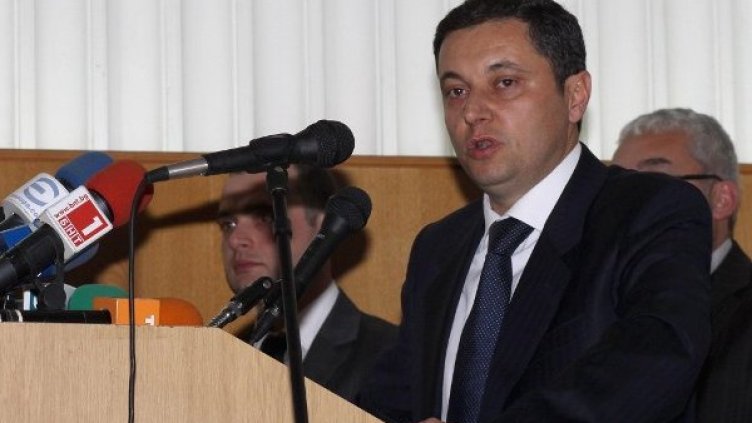 Яне Янев продължава с атаките към Първанов. Снимка: архив, Булфото