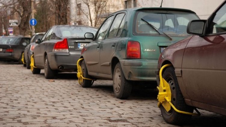 Измамници събират пари за бъдещата "Синя зона" във Варна. Снимка: Архив Булфото