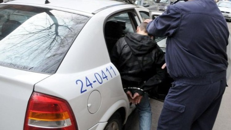 Арестувани са петима. Снимка: архив, Булфото